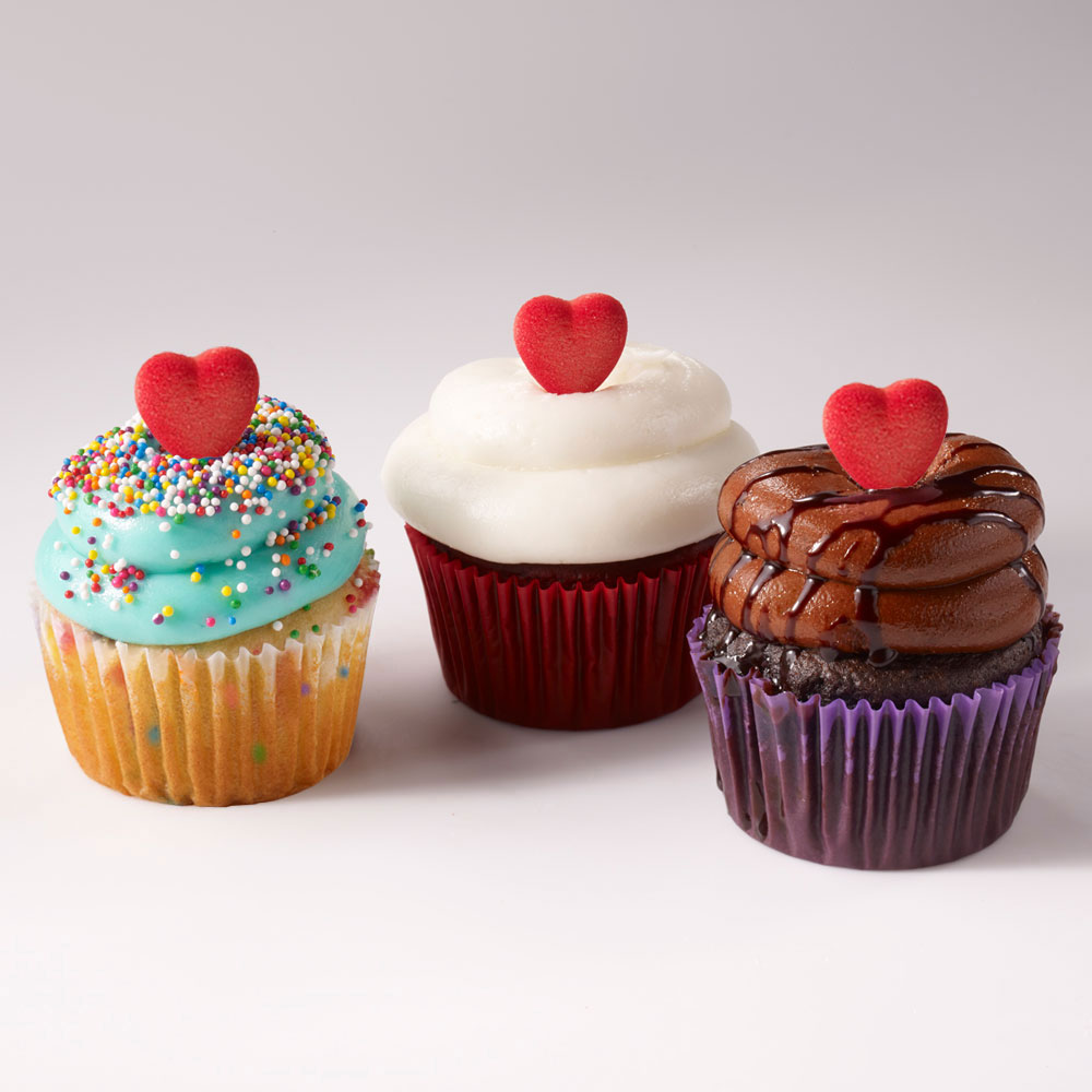 AST-001T6 - Valentine's Assorted Cupcakes